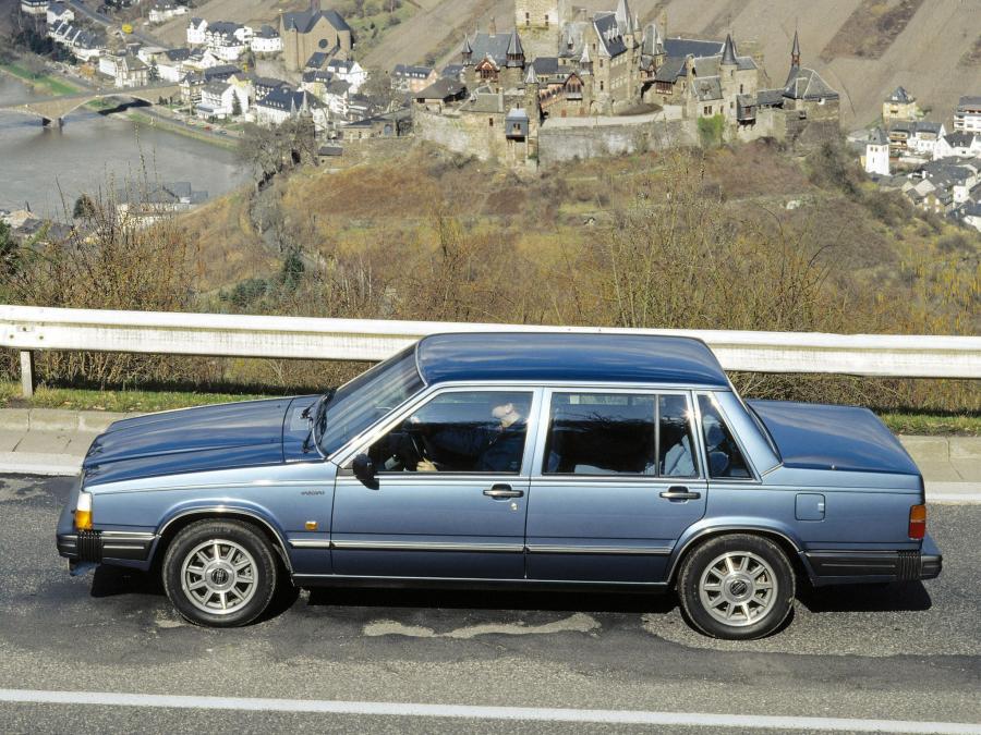  Volvo 760 Turbo 1984 года  (фото 2 из 4)